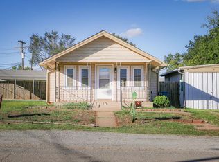 801 E 1st St, Cordell, OK 73632