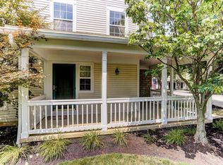 387 Sycamore Woods Ln, Columbus, OH 43230