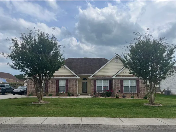 306 Century Station Dr, Rossville, GA 30741