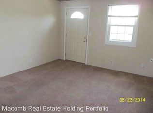 404 W Adams St APT E, Macomb, IL 61455