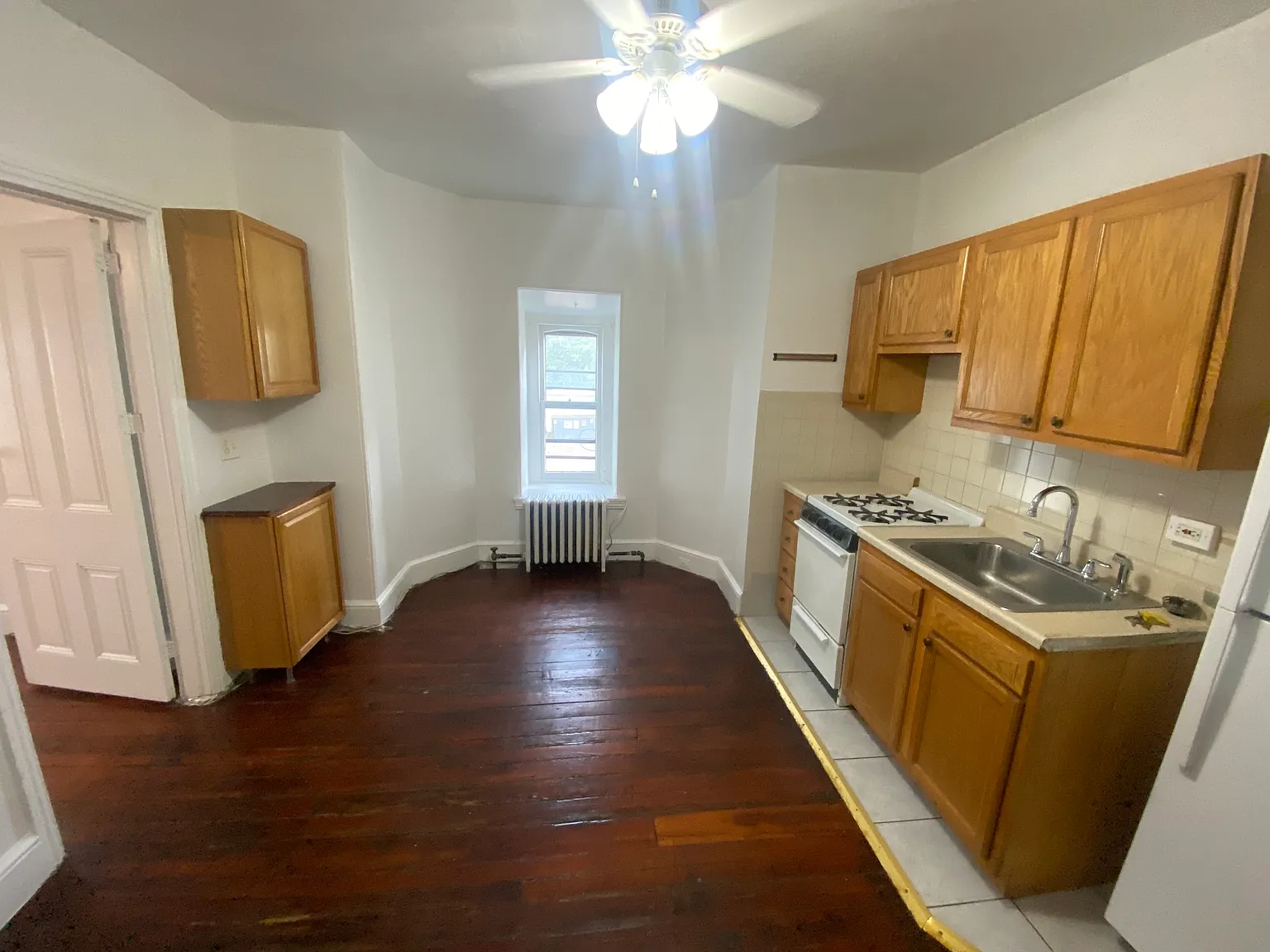 1 bed, $1,200 — Photo 1