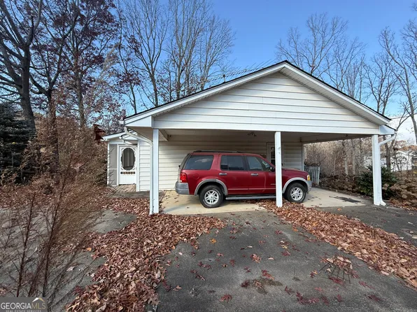 4003 Warren Rd, Flowery Branch, GA 30542