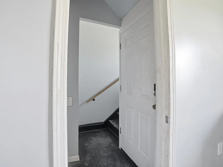 2545 Harrison Ave #2 — Photo 2