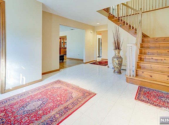 3rd image of 688 William Bliss Dr