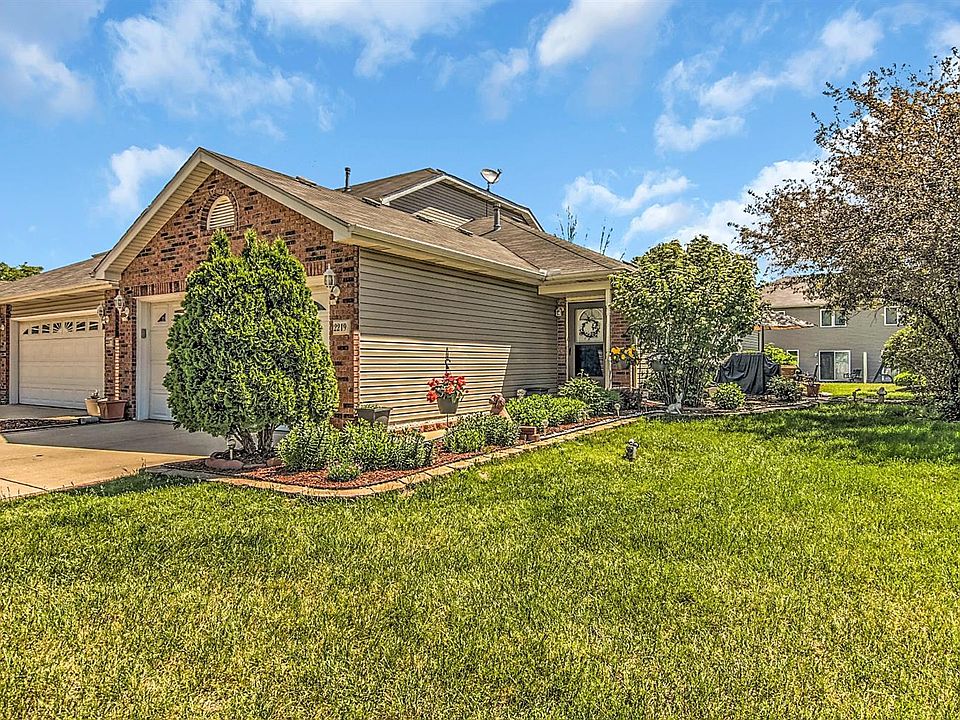 1st image of 2219 Sandcastle Dr