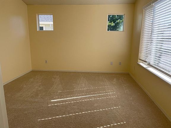 5th image of 3410 SE Royalstar Ave