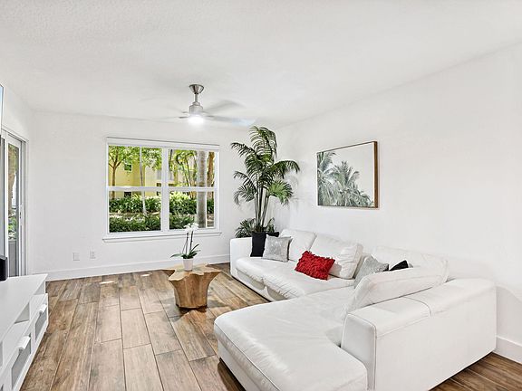 4th image of 1780 Palm Cove Boulevard #6-104