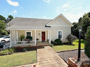 102 Charlotte St, York, SC 29745