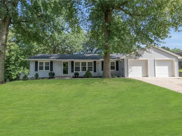 106 W 14th St, Carrollton, MO 64633