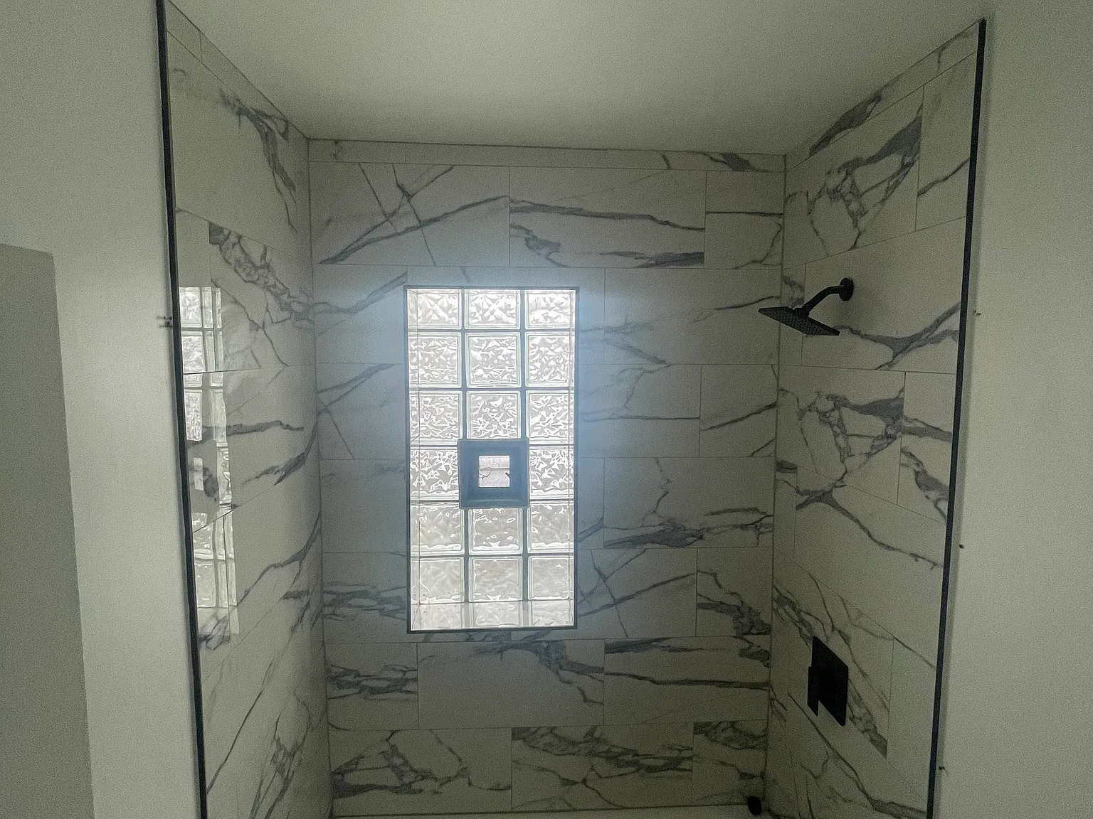 3 bed, 1000 sqft, $1,400 — Photo 3
