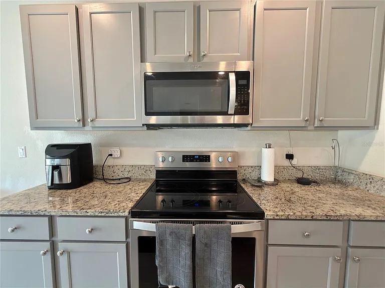 9004 Tuscan Cypress St — Photo 11