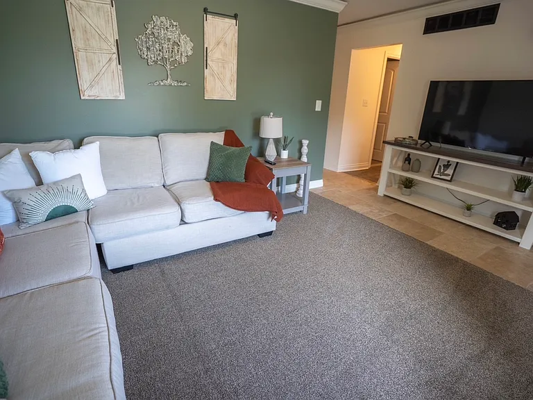 16097 Touraine Dr — Photo 3