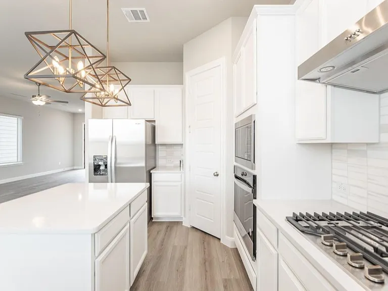 3011 Valley Dr — Photo 8
