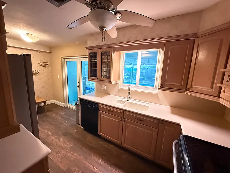 6 Atlantic Ave — Photo 10