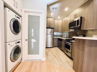 249 E 52nd St #2F, New York, NY 10022