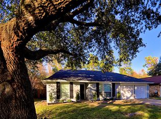 9610 Magnolia Ridge Dr, Houston, TX 77070