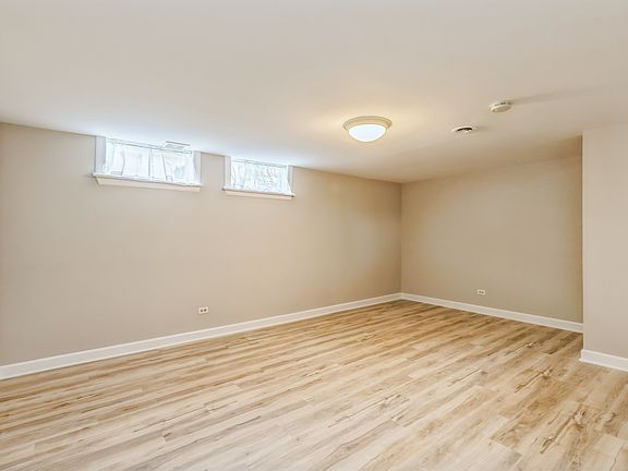 5th image of 610 S Milwaukee Ave APT E