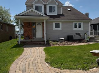 10431 Saint John Dr, Algonac, MI