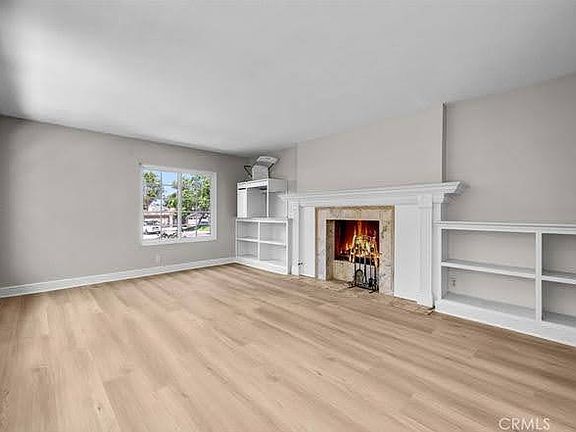 5th image of 4 Hickory Tree Ln