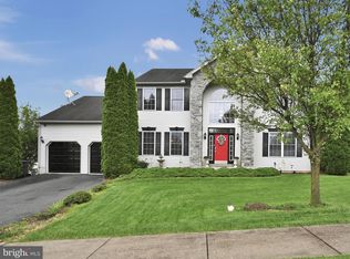 2 Nancy Cir, Reading, PA 19606