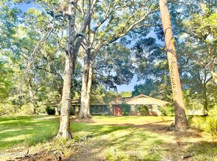 5121 Oakwood Ln, Ocean Springs, MS 39564