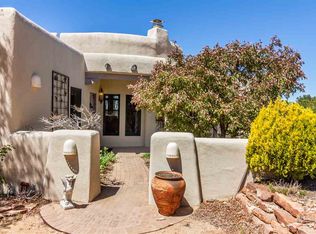 27 Agua Viviendo, Santa Fe, NM 87508