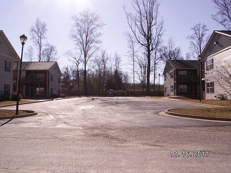 7202 Courtyard Dr — Photo 17