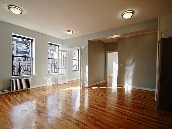 4th image of 880 St Nicholas Ave APT 25