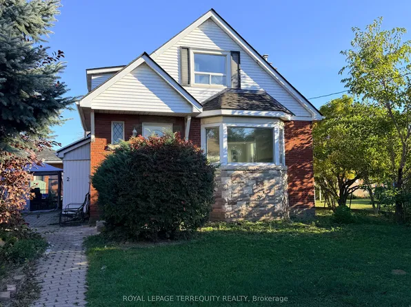 1031 Fennell Ave E #1, Hamilton, ON L8T 1R5