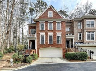 10 Carrington Way, Sandy Springs, GA 30328