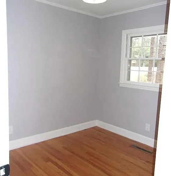 930 N Saylor St — Photo 5