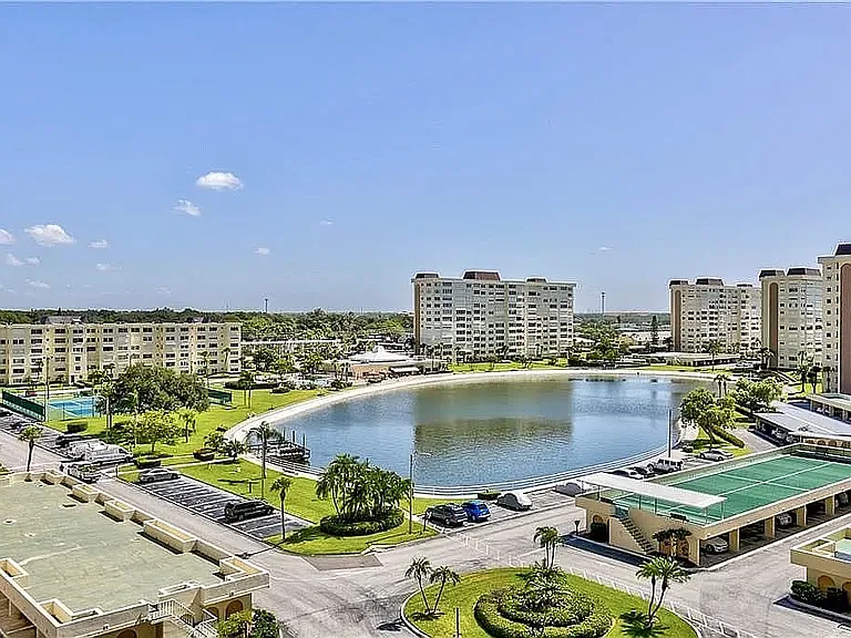 4750 Cove Cir #503 — Photo 46