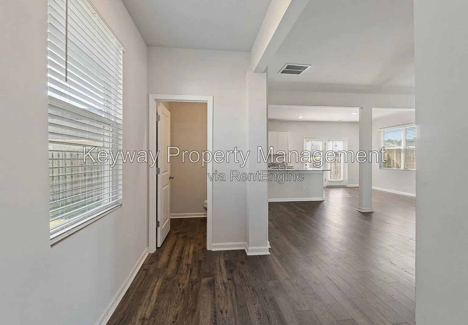 4 bed, 2.5 bath, 2046 sqft, $1,985 — Photo 3