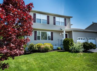 11 Deborah Ln, Howell, NJ 07731