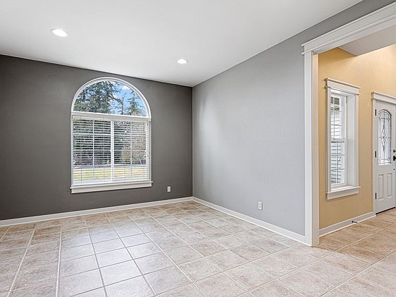5th image of 3311 83rd Ave NE