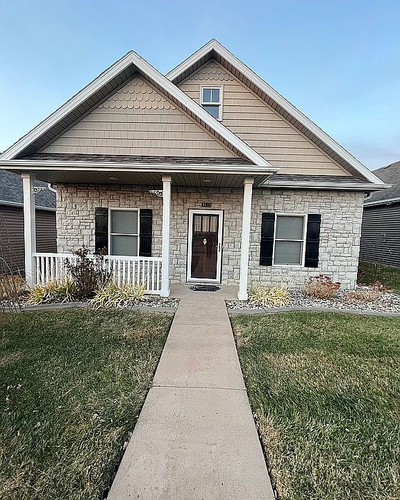 1st image of 4813 S Creek Woods Dr