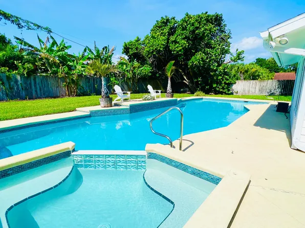 1435 Corona Ln, Vero Beach, FL 32963