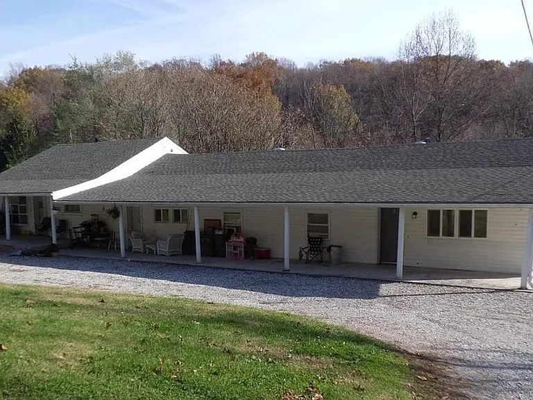 2570 Sanger Ln #C — Photo 10