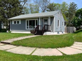 425 East St, Stoughton, WI 53589