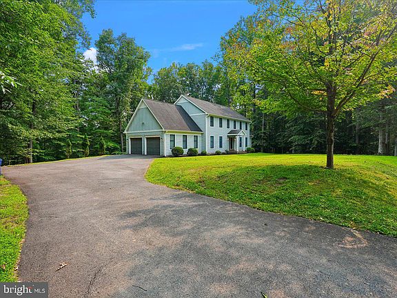 4th image of 8253 Honeysuckle Rd