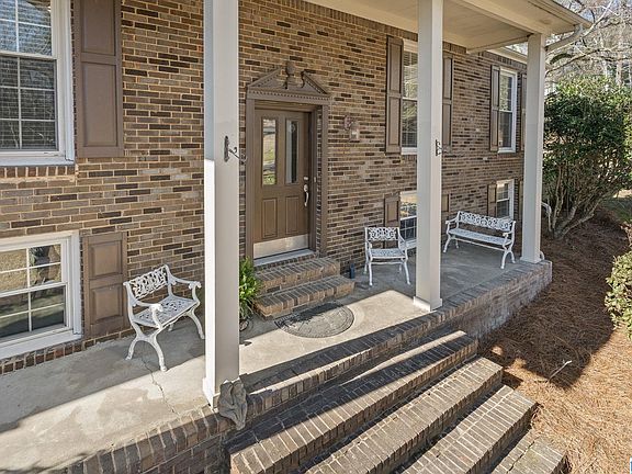 4th image of 3616 Mill Springs Rd