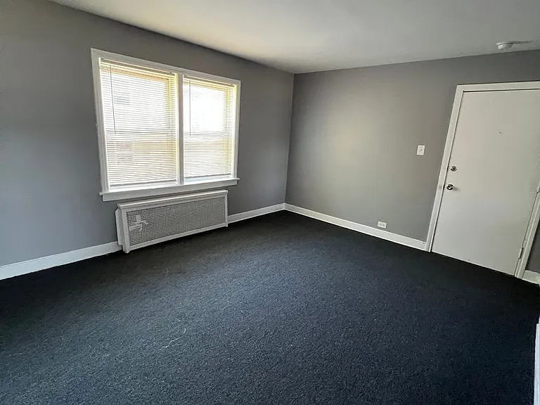 4208 S Michigan Ave — Photo 2