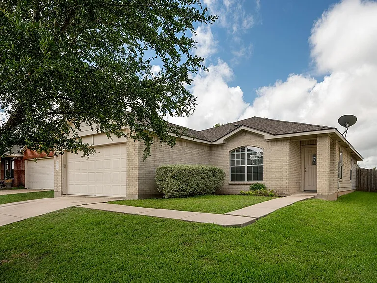 13009 Noche Clara Dr — Photo 1