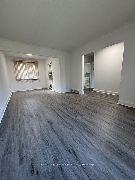 Toronto House for rent - 4 Bedrooms — photo 5