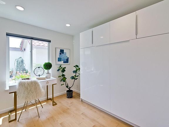 5th image of 8083 Park Villa Cir