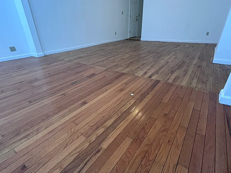 636 E 230th St #1 — Photo 2