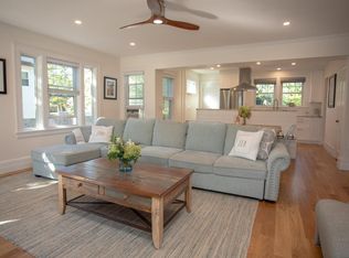 43 Red Cross Ave, Newport, RI 02840