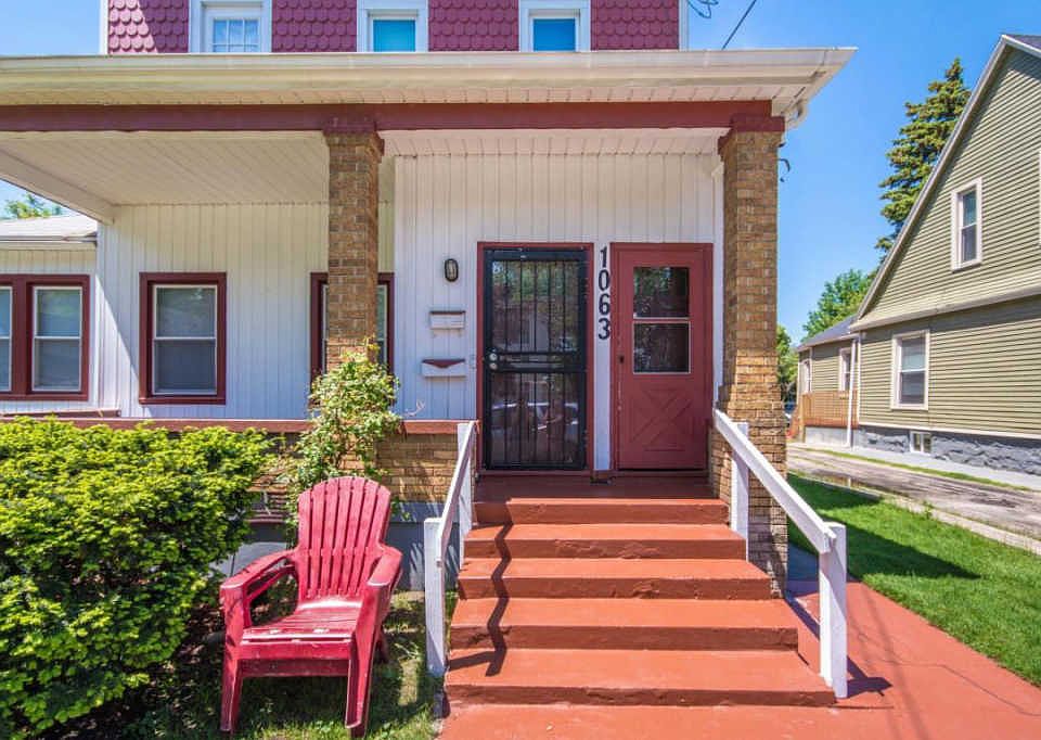 1st image of 1063 Broadway Ave NW