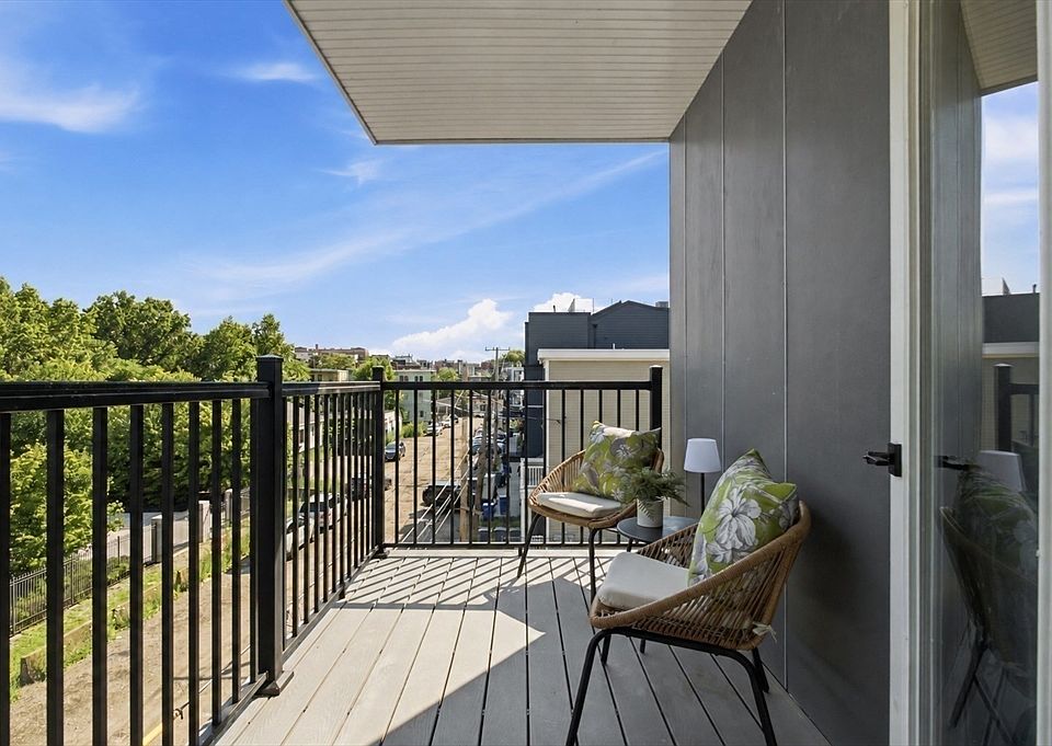 1st image of 28 Geneva St #206
