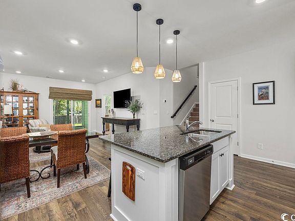 5th image of 129 Vineyard Place #129